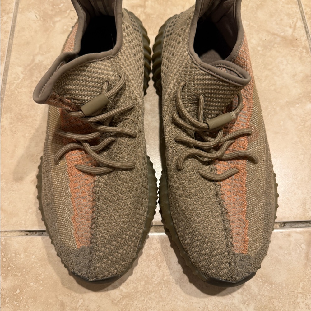 adidas Yeezy Boost 350 V2